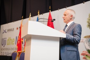 Z. Petrit Tare, President i SHUKALB, gjatë Pritjes Gala Foto nga Konferenca dhe Ekspozita e Përbashkët Ballkanike